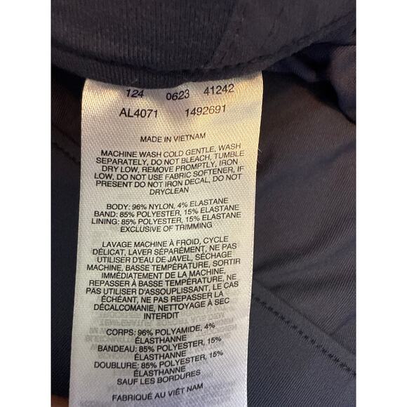 Columbia Women’s Casual Skort Navy Athletic 'Anytime' Size Medium - Picture 8 of 8